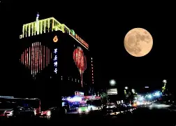 亚博体育在线登录-今夜曼城调整名单以备中超，状态回暖环节打磨，悬念犹存，身体对抗强度拉满